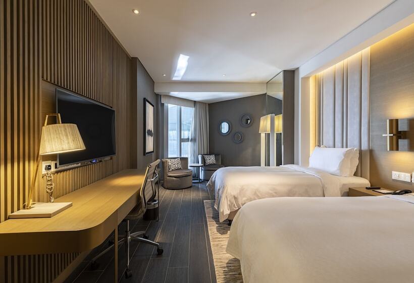Королевский Люкс, Al Bandar Rotana – Dubai Creek