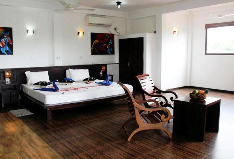 سوییت خانوادگی, Fort Edge Retreat