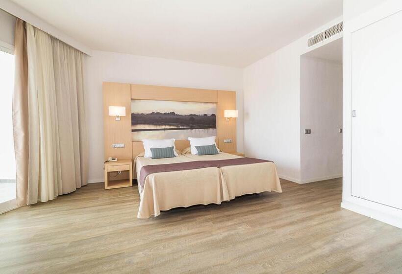 חדר משפחתי, Eix Lagotel Holiday Resort