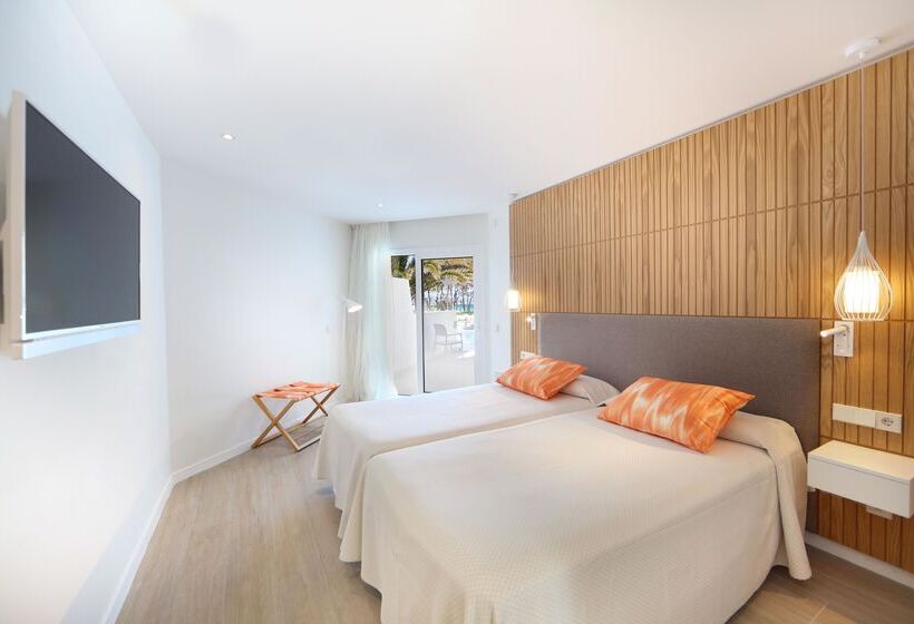 Номер Стандарт Боковой Вид на Море, Iberostar Waves Playa de Muro