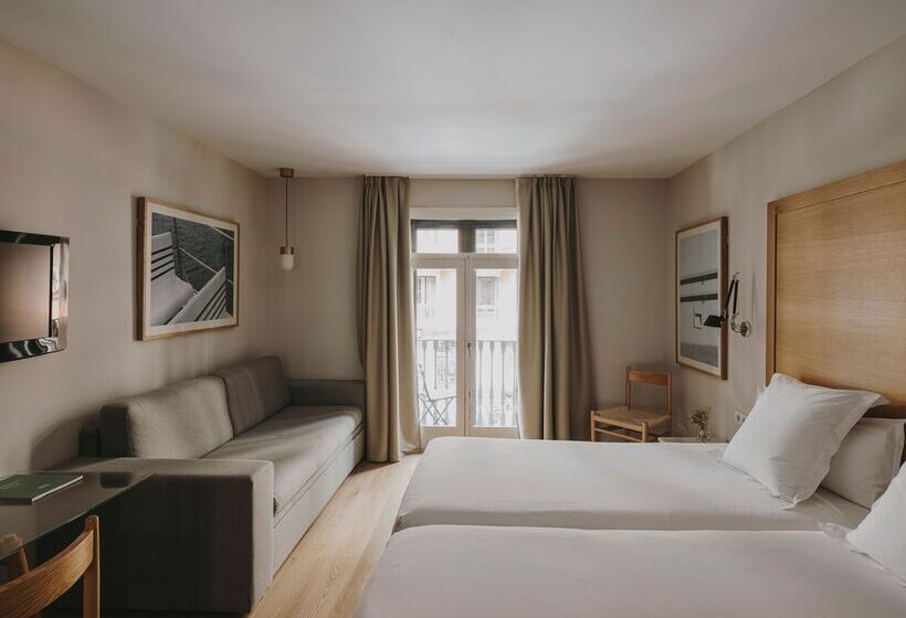 标准间, Regina Barcelona