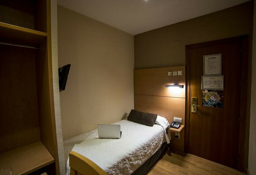 Habitación Estándar Individual, Serrano
