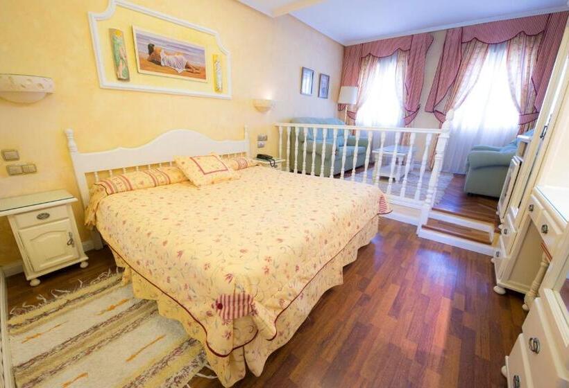 Четырехместный Номер Стандарт, Los Arcos