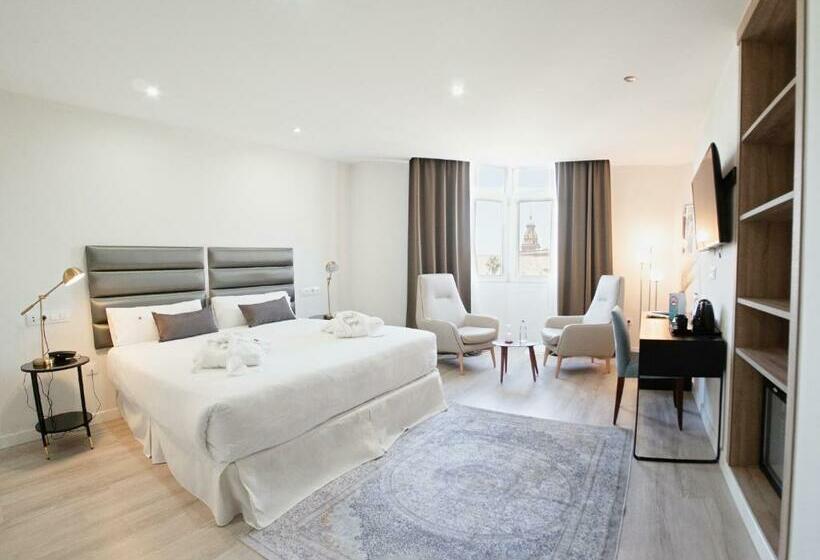 Deluxe Kamer, Pasarela