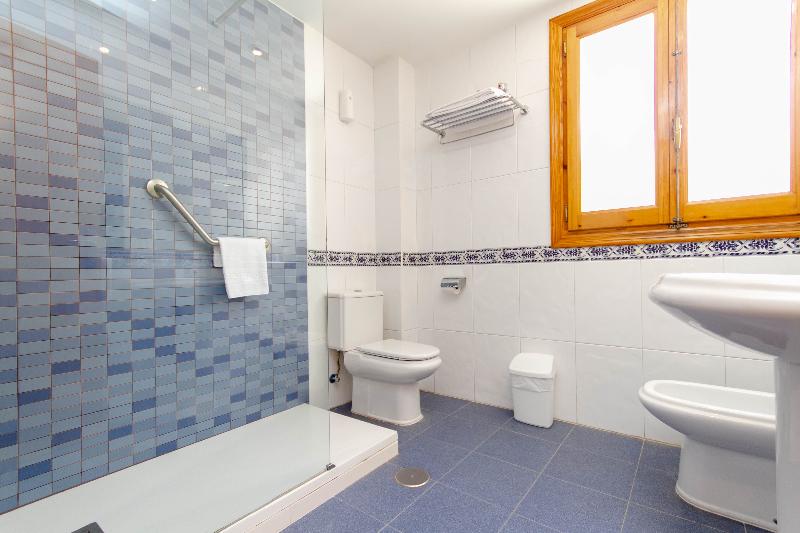스탠다드 트리플 룸, Hostal San Juan
