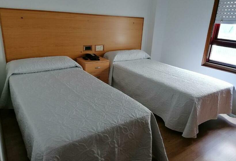 스탠다드 룸, Hostal Adelia