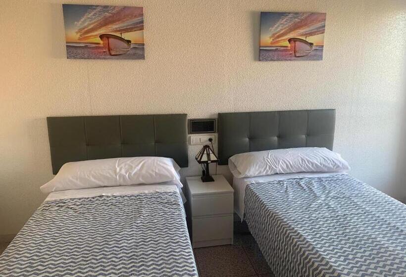 Номер Стандарт, Hostal El Perejil