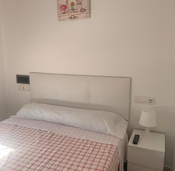 Номер Стандарт, Hostal El Perejil