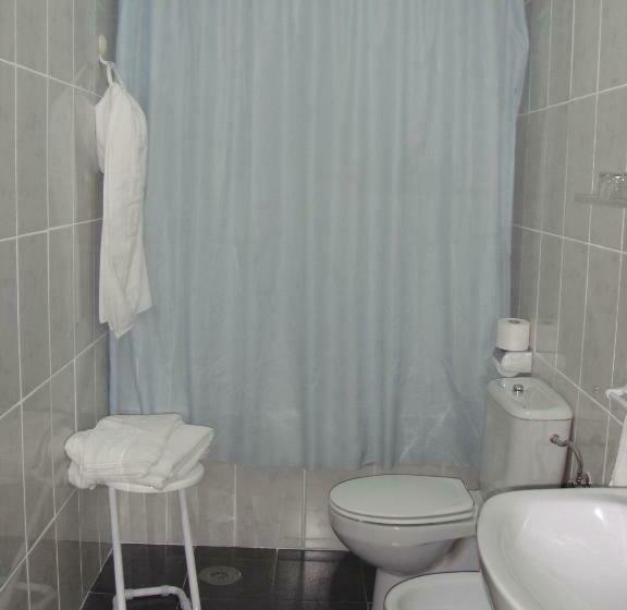 اتاق استاندارد سه نفره, Hostal Serpol
