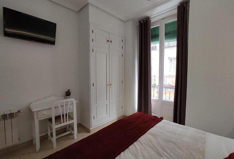 اتاق استاندارد با بالکن, Hostal Alfaro