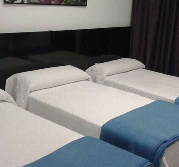 Habitación Cuádruple Estándar, Hostal Buenos Aires