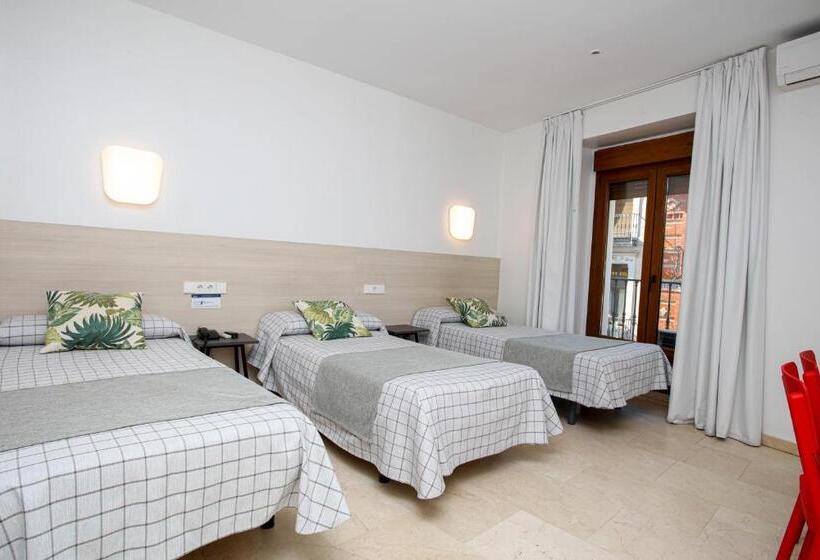 اتاق استاندارد سه نفره, Hostal Castilla Ii Puerta Del Sol