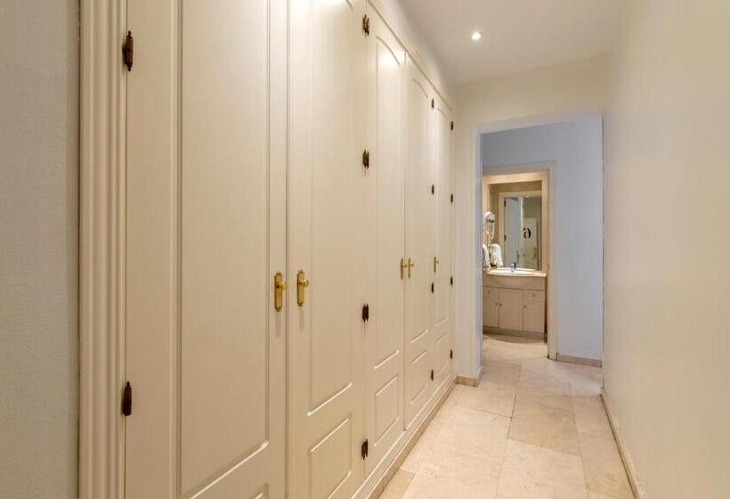 اتاق استاندارد سه نفره, Hostal Castilla Ii Puerta Del Sol