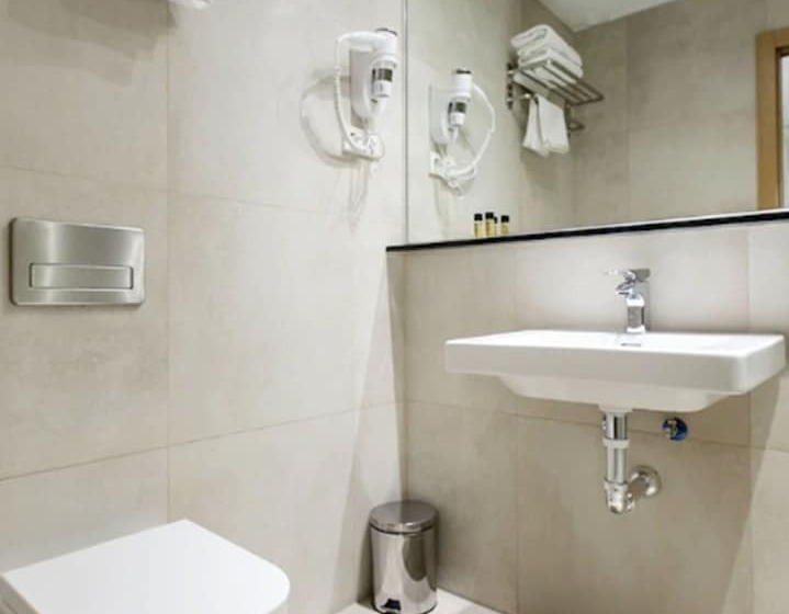 اتاق استاندارد سه نفره, Hostal Castilla Ii Puerta Del Sol