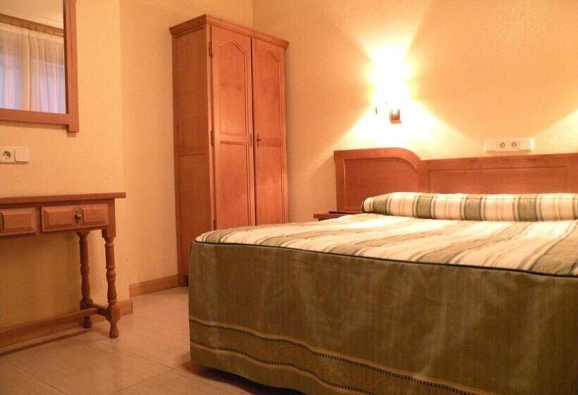 اتاق استاندارد یک نفره, Hostal Benamar