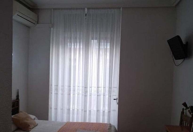 اتاق عادی, Hostal Esmeralda
