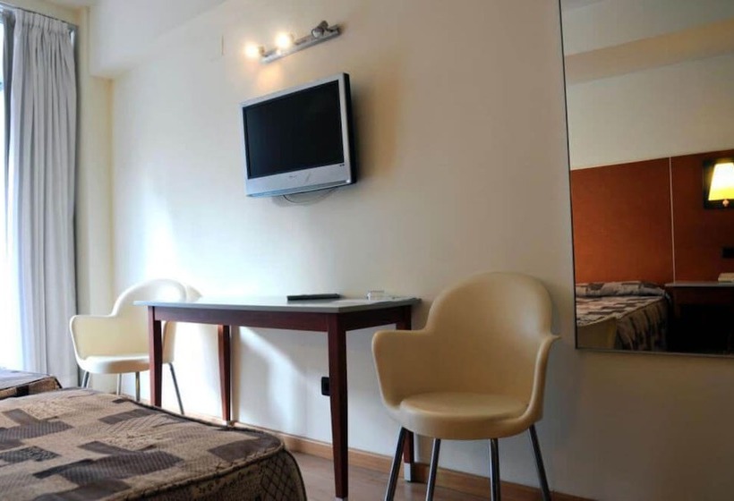 Quarto Quádruplo Estandar, Oasis Plaza