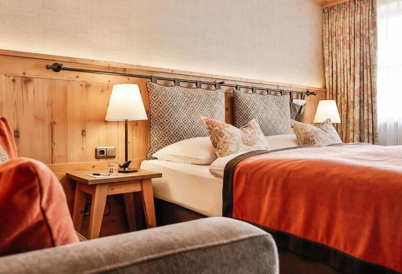 Номер Стандарт с Балконом, Superior Hotel Tirolerhof   Zell Am See