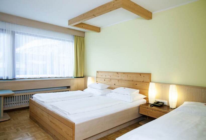 Номер Стандарт Трехместный, Parkhotel Matrei