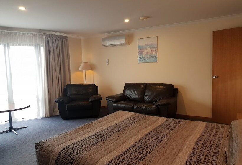 Семейный Номер, Argyle Motor Lodge