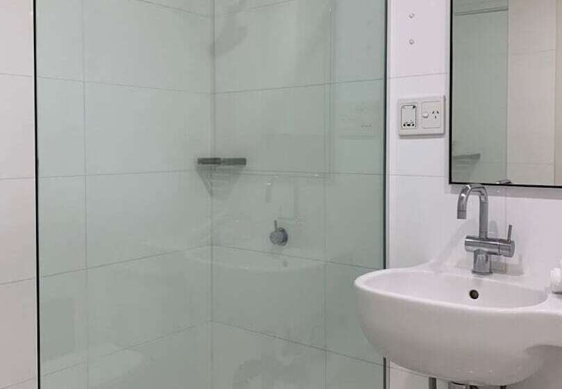 Номер Deluxe с Террасой, Cosmopolitan Hotel And Apartments