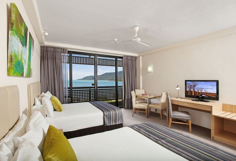 스탠다드 룸 더블 침대 2개, Rydges Esplanade Resort Cairns