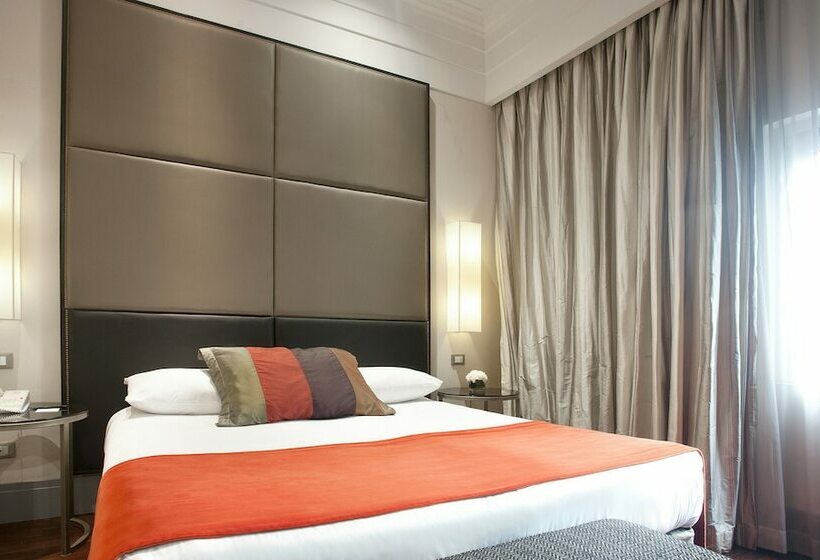 اتاق لوکس, Savoy
