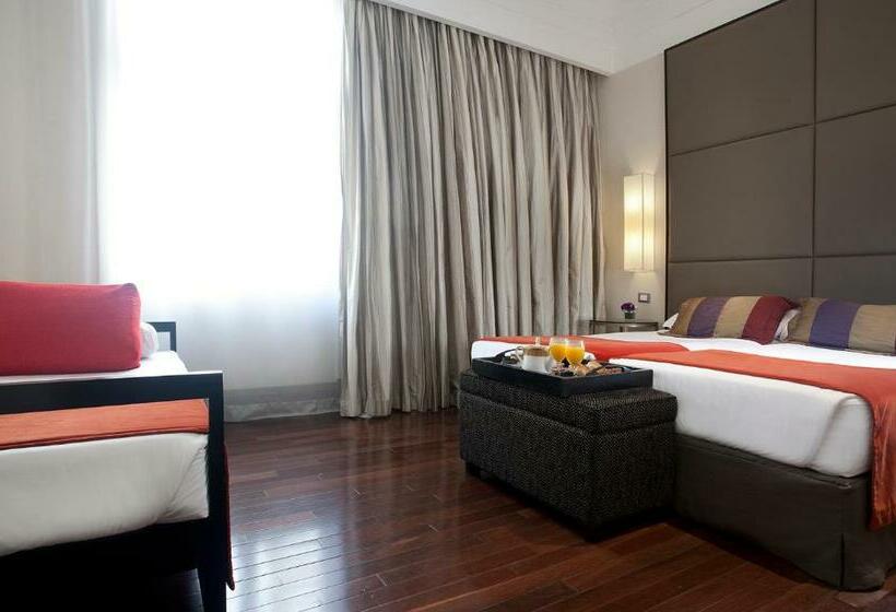 اتاق سوپریور, Savoy