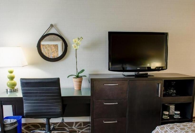 Номер Стандарт, Crowne Plaza Kitchener Waterloo, An Ihg