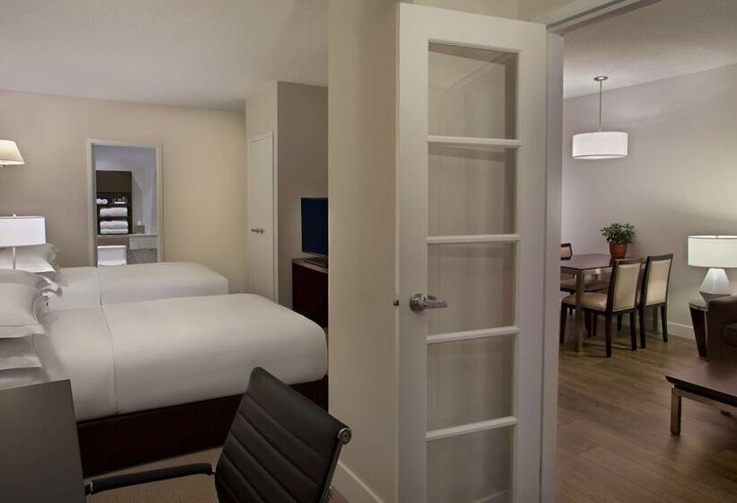 Люкс, Hilton Toronto/markham Suites Conference Centre & Spa