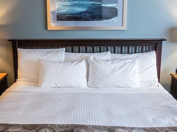 Номер Стандарт Двуспальная Кровать, Prestige Hudson Bay Lodge & Conference Centre, Worldhotels Crafted Collection