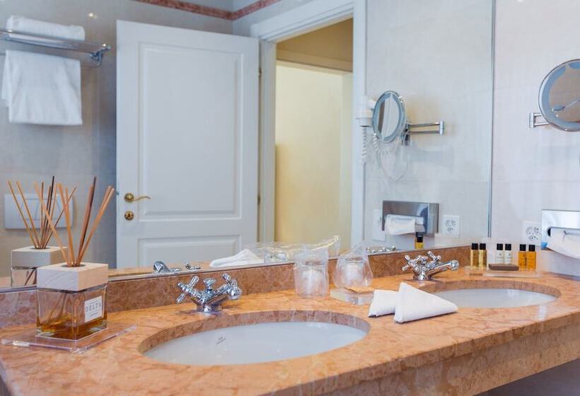 Индивидуальный Номер Классика, Parkhotel Delta, Wellbeing Resort