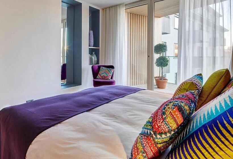 Quarto Superior com Sacada, Anker Luzern