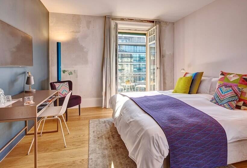 Quarto Superior com Sacada, Anker Luzern