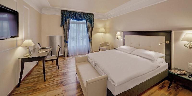 Номер Deluxe Вид на Озеро, Grand Hotel Suisse Majestic, Autograph Collection
