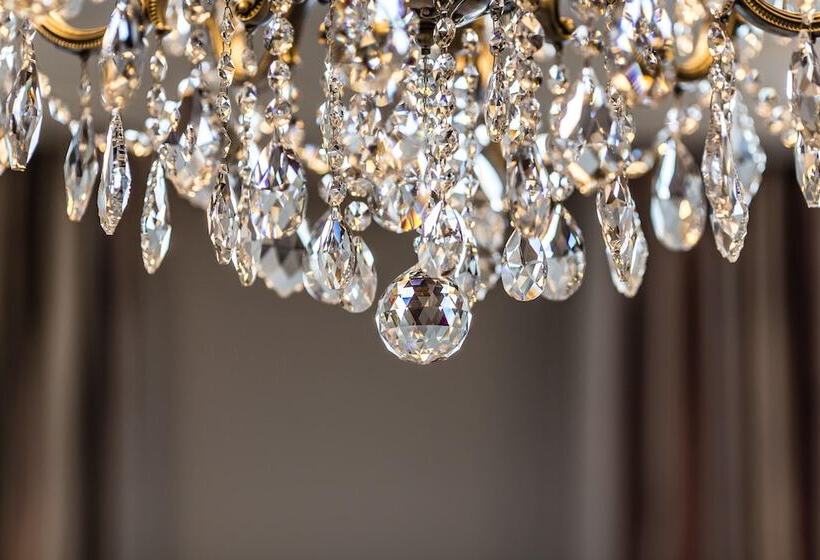Номер Deluxe Внутренний, Fairmont Hotel Vier Jahreszeiten, Hotel Des Jahres 2023 & 2024  Die 101 Besten