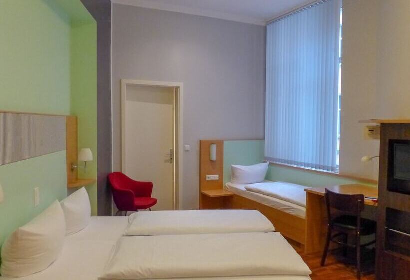 اتاق استاندارد چهار تخته, Sachsenhof