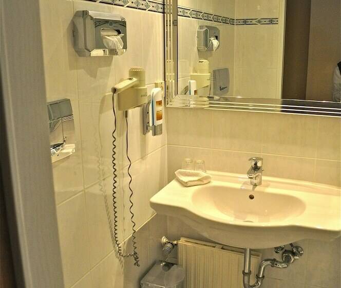 اتاق استاندارد, Savoy