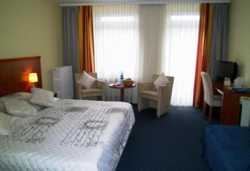 Deluxe room with river view, Parkhotel Rüdesheim
