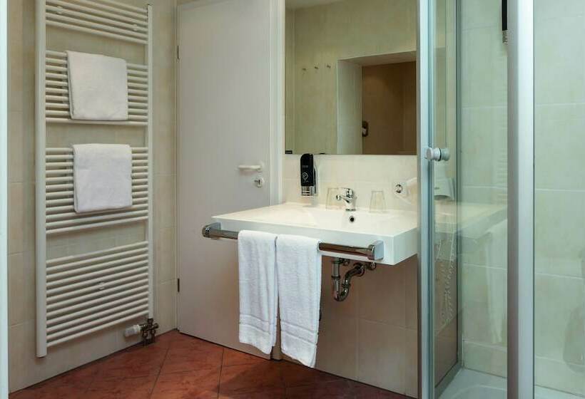 Номер Стандарт, Centro Hotel Mondial München, Trademark Collection By Wyndham