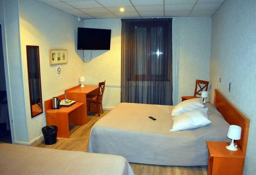 Семейный Номер, Hôtel De L Europe