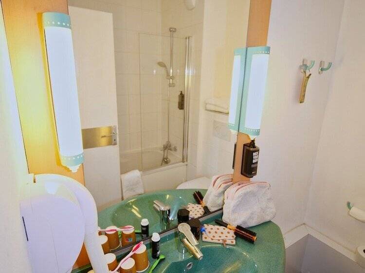 Номер Стандарт, Ibis Chartres Ouest Lucé