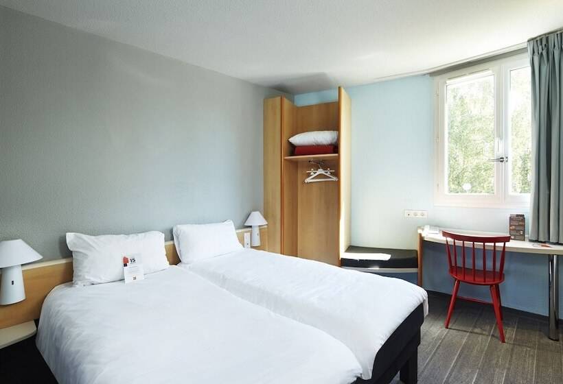 Номер Стандарт, Ibis Chartres Ouest Lucé