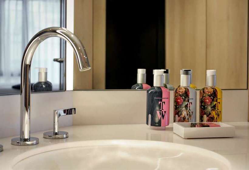 اتاق پرمیوم, Maison Astor Paris, Curio Collection By Hilton