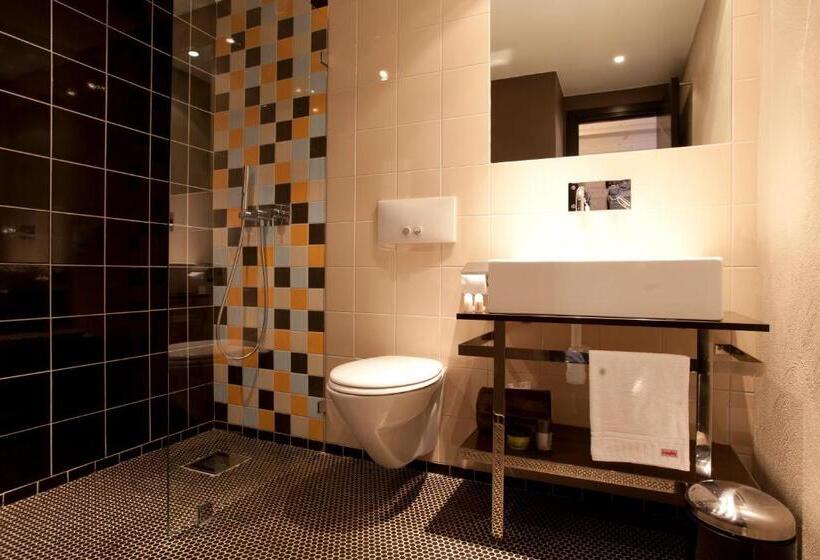 اتاق استاندارد با بالکن, Langley Hôtel Le Petit Prince