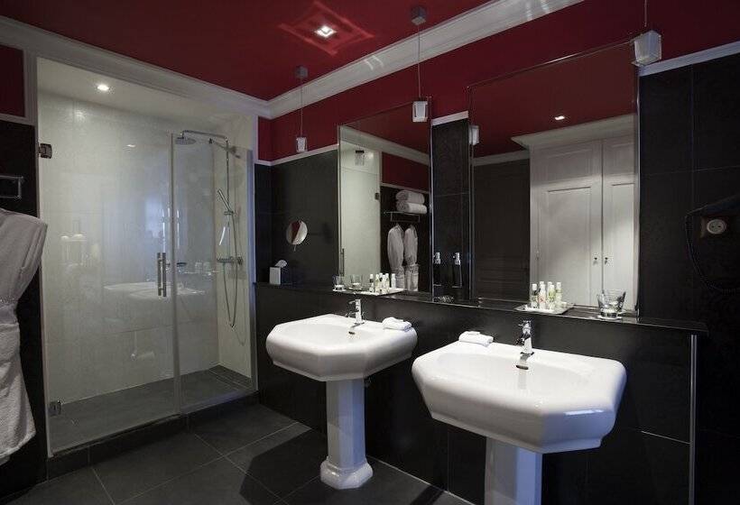 Семейный Номер Вид на Сад, Le Grand Hotel De Cabourg   Mgallery Hotel Collection