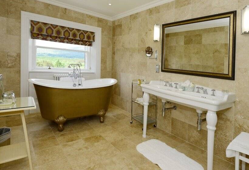 سوییت جونیور, Inverlochy Castle