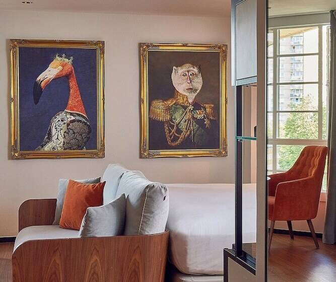 Junior Suite, Melia White House