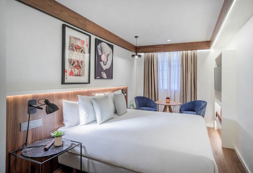 Номер Deluxe, Melia White House