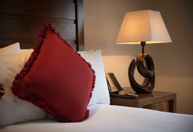 디럭스 룸, The Royal Horseguards Hotel, London